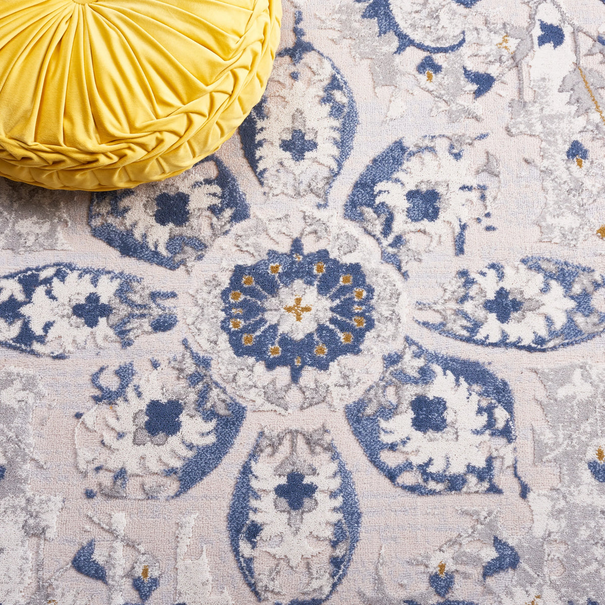 Light Grey Blue Oriental Area Rug 5'5" x 7'7" O55106