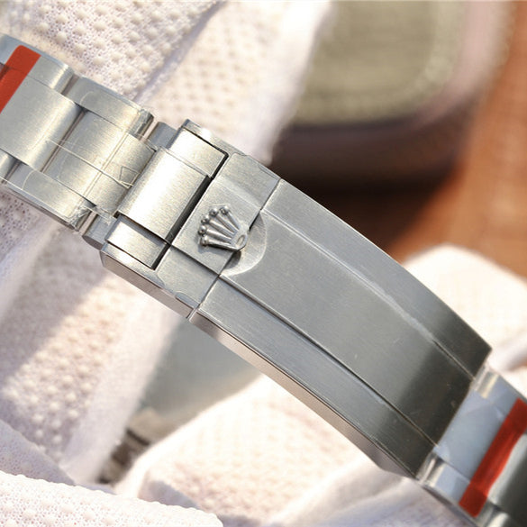 Silver Blue Red Diamond 40mm Q2118