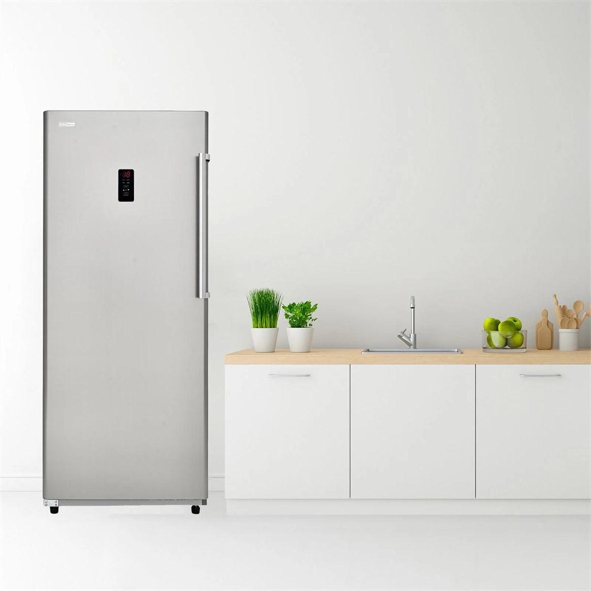 17 cu. ft Convertible Upright Freezer/Refrigerator in Stainless U2302