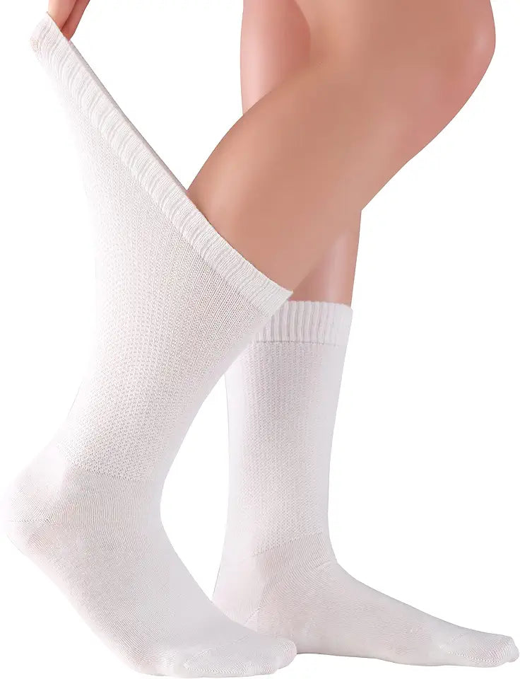 Loose Fit Seamless Toe Rayon Crew Socks W325597