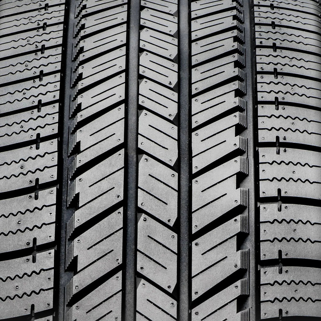 All Season 235/70R16 106T Light Truck Tire J9381