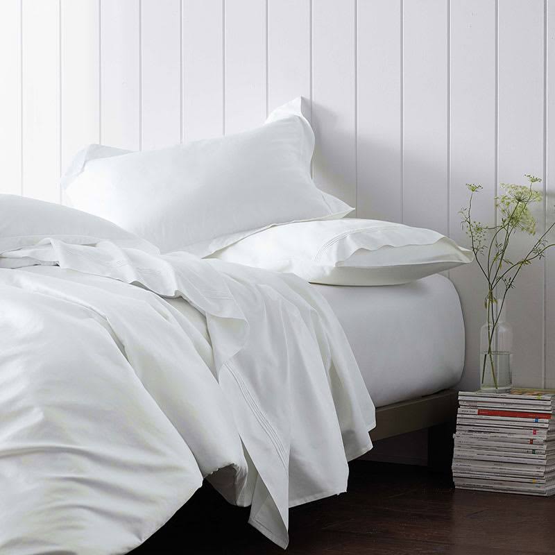 Ivory 600-Thread Count Egyptian Cotton Sateen Twin Fitted Sheet J107965