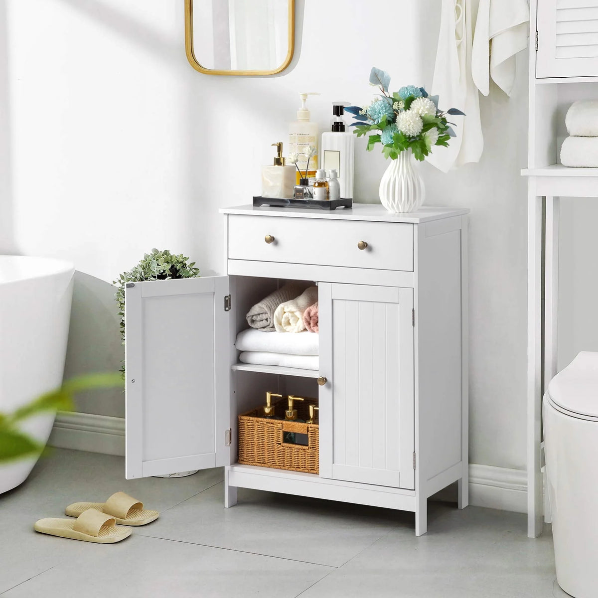 White Wooden 2-Door Bathroom Cabinet with 1 Drawer F964