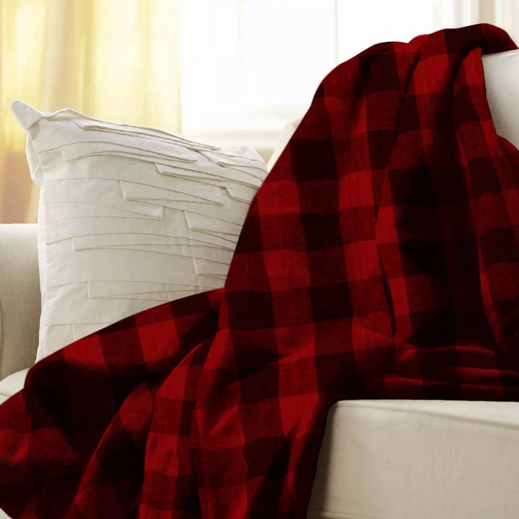 50 Inch x 60 Inch Microplush Heated Throw Blanket in Red Plaid P453