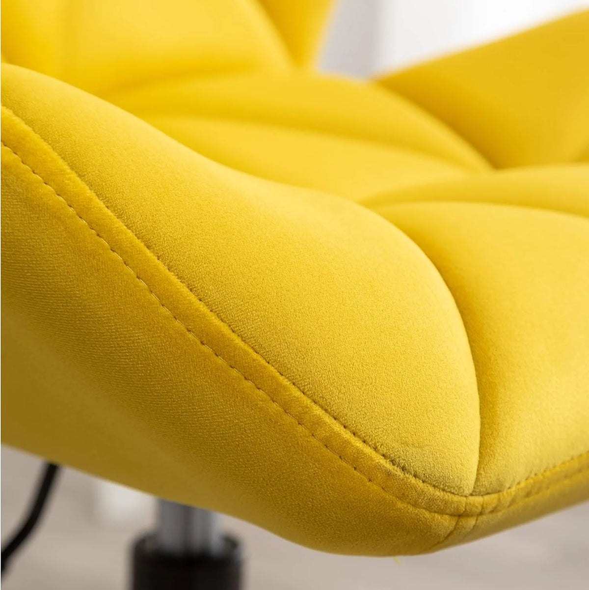 Tufted Adjustable Swivel Office Chair H8440
