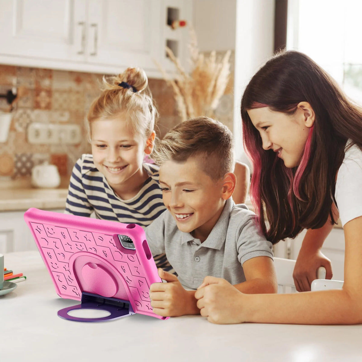 10.1 Inch Kids Tablet PC with Pink Case Z899440