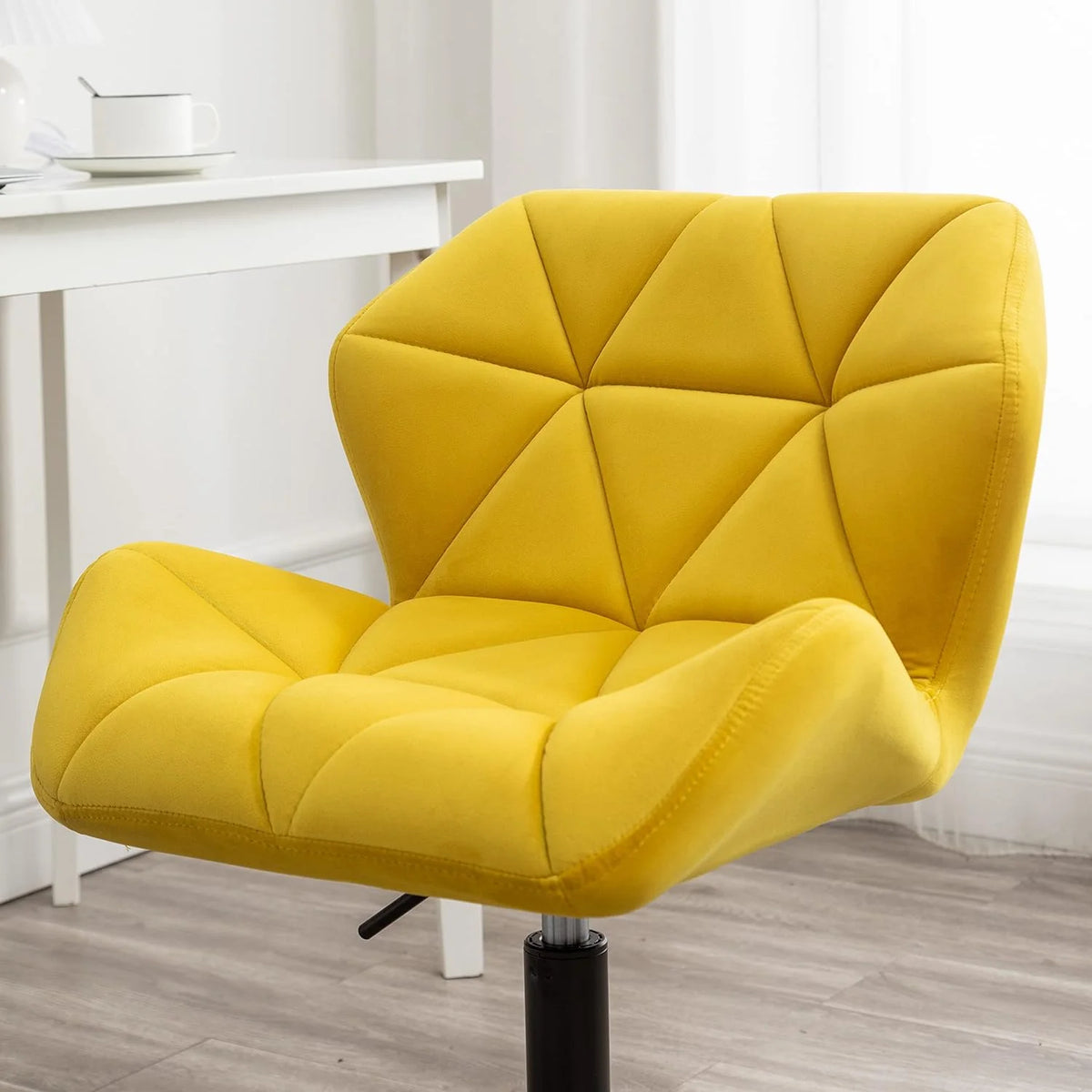 Tufted Adjustable Swivel Office Chair H8440